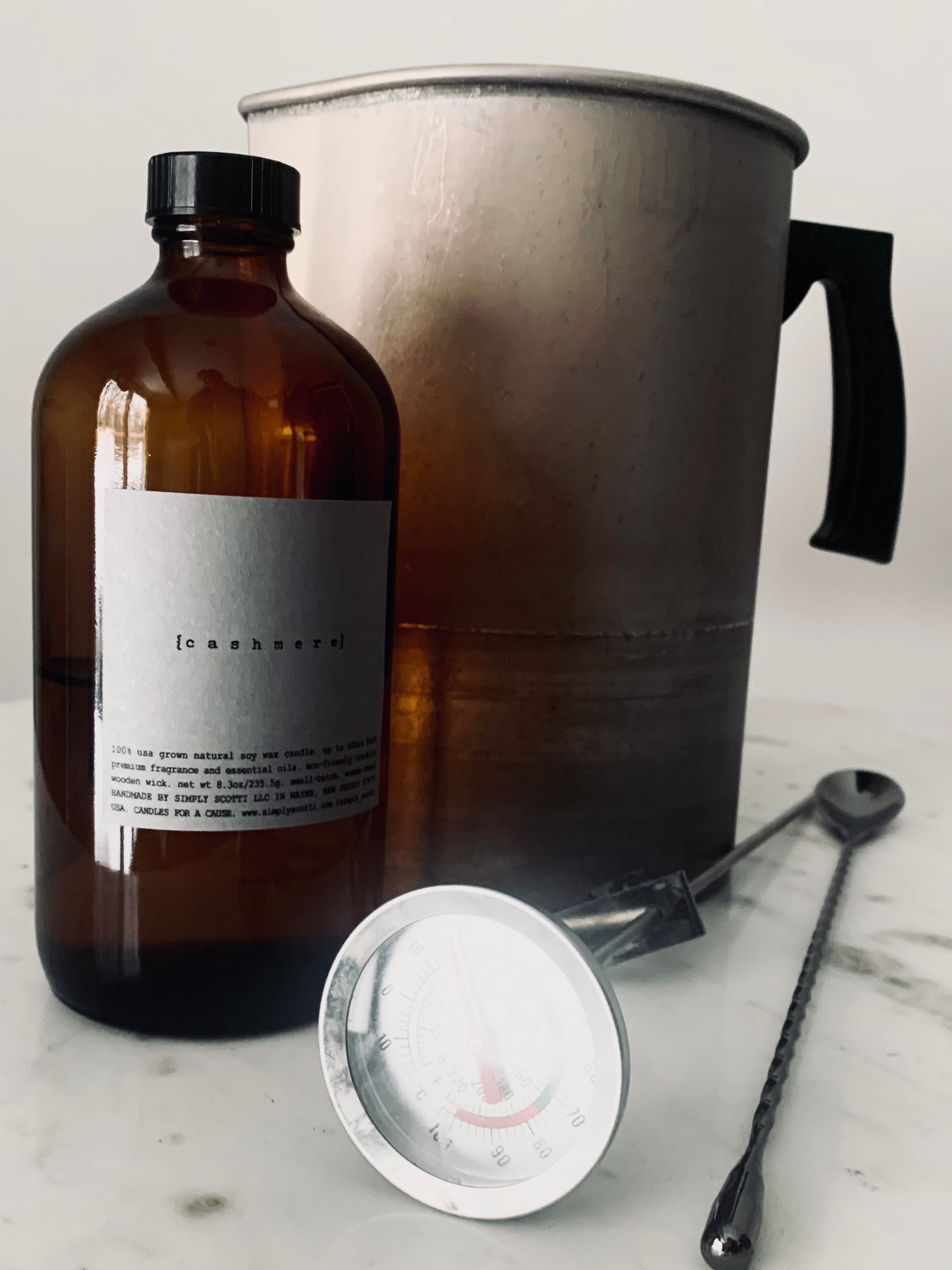{Cashmere} Signature Candle