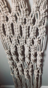 Handmade Cotton Macramé Wall Hanging (Ecru)
