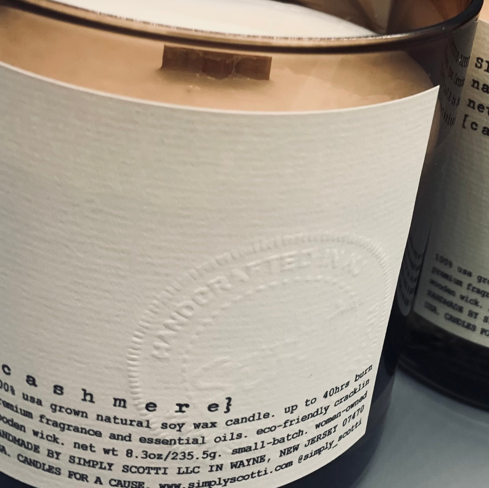 {Cashmere} Signature Candle