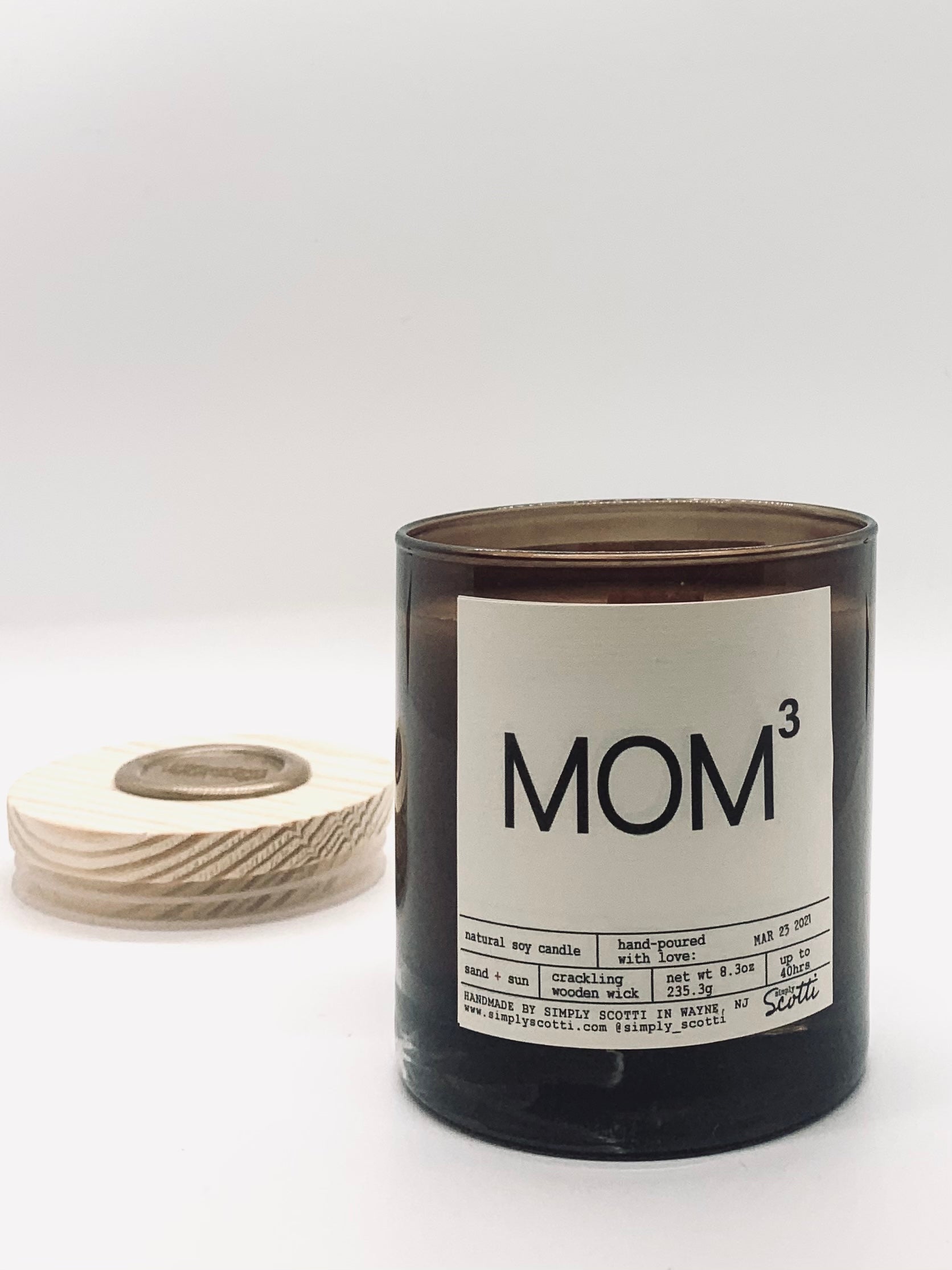 MOM 3 Candle